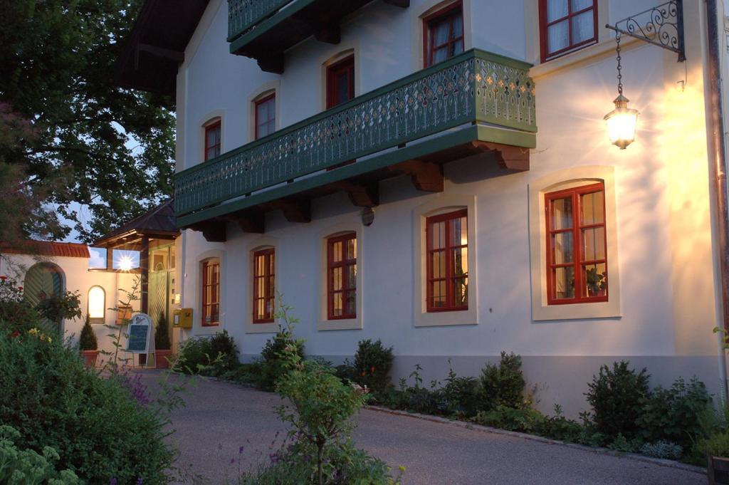Hotel Zur Schonen Aussicht Feldkirchen-Westerham Eksteriør billede